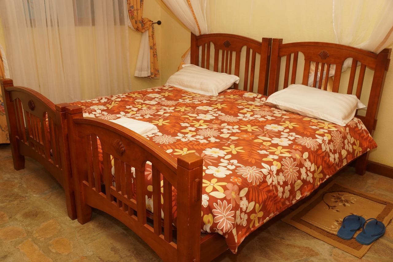 Country Lake Resort Garuga Entebbe Exterior photo